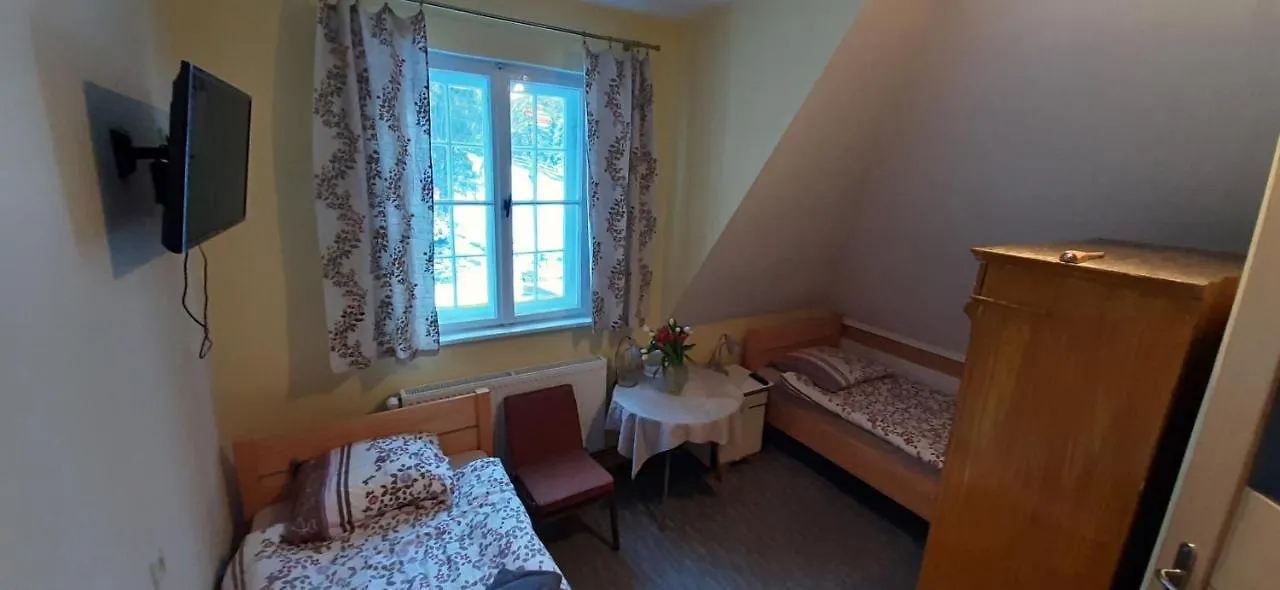 Las Home - Pokoje Przy Stoku Karpacz 0*,  Poland